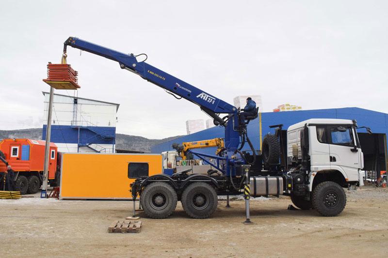 Седельный тягач Shacman X3000 SX32586V385 W430 с КМУ АНТ 27-1 (сп.м., г/п 9 т.)